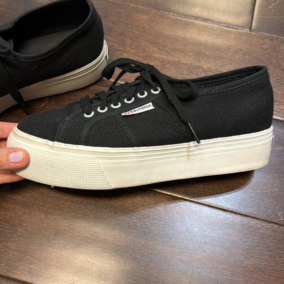 Superga platform black sneaker size 39 1/2 (but fit size 8.5 US) - Picture 2 of 6